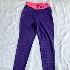 NIKE PRO Dri-Fit Athletic Leggings Purple Striped